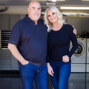 ABOUT US-chris-jackie-irvine-owners-bio