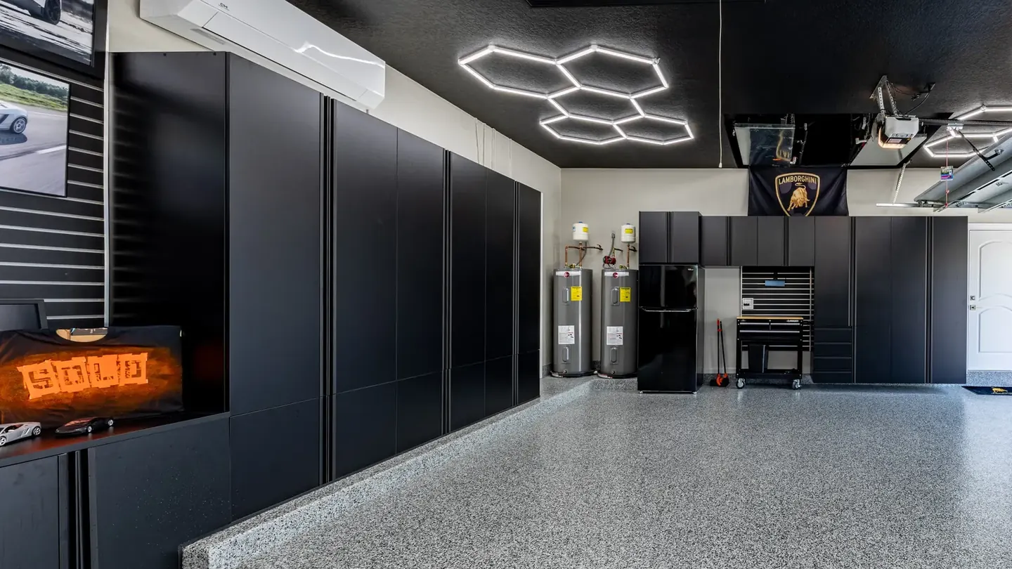 Why Palm Beach Gardens Homeowners Choose Premier Garage